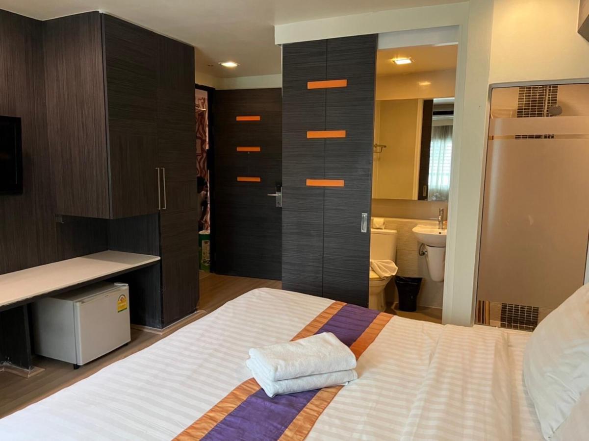 Orion Rooms Sukhumvit 11 Бангкок Экстерьер фото