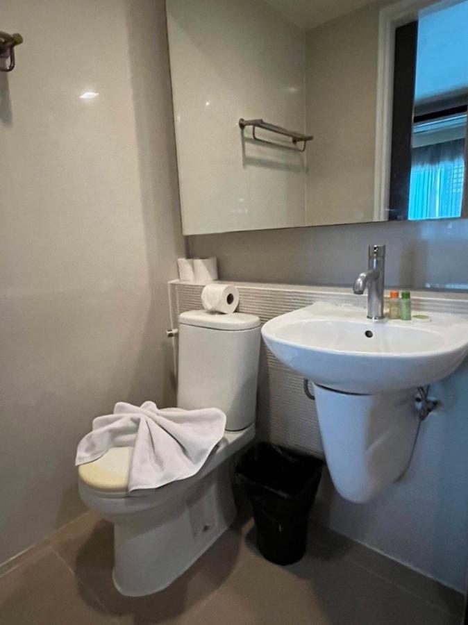 Orion Rooms Sukhumvit 11 Бангкок Экстерьер фото