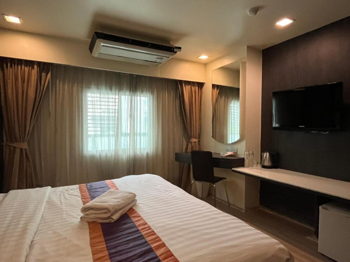 Orion Rooms Sukhumvit 11 Бангкок Экстерьер фото
