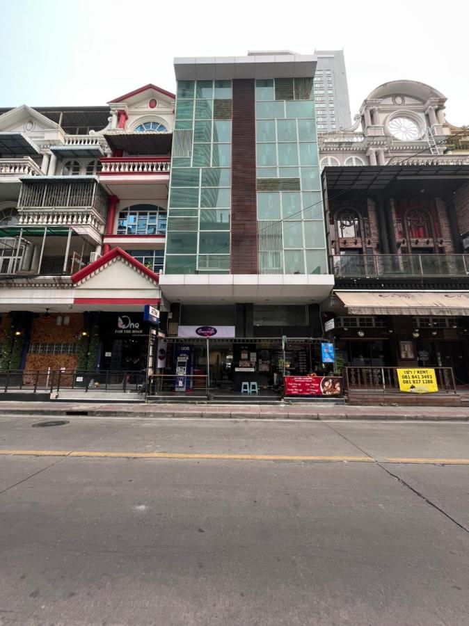 Orion Rooms Sukhumvit 11 Бангкок Экстерьер фото