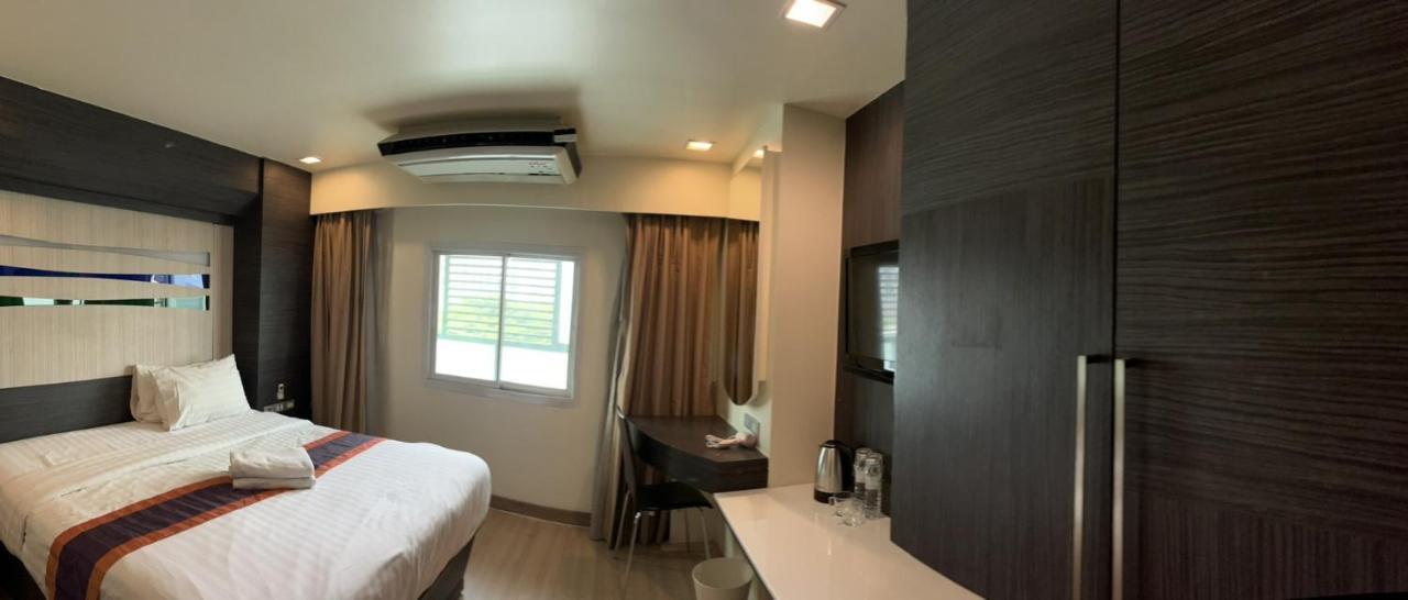 Orion Rooms Sukhumvit 11 Бангкок Экстерьер фото