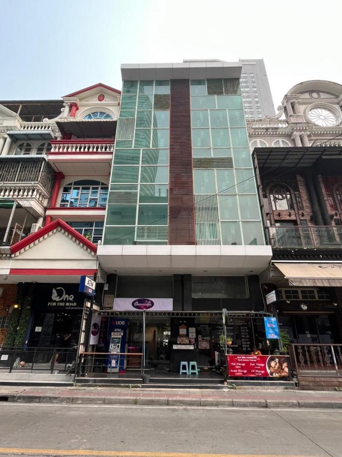 Orion Rooms Sukhumvit 11 Бангкок Экстерьер фото