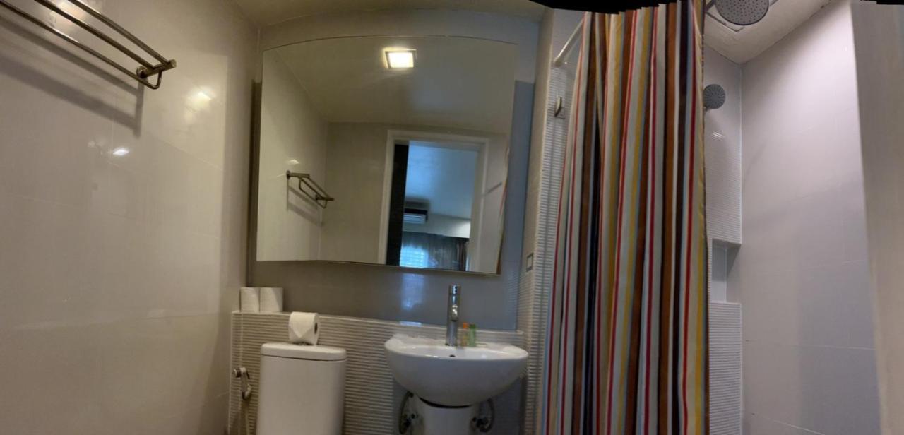 Orion Rooms Sukhumvit 11 Бангкок Экстерьер фото