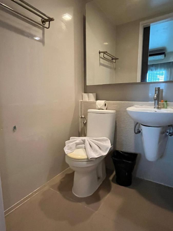 Orion Rooms Sukhumvit 11 Бангкок Экстерьер фото